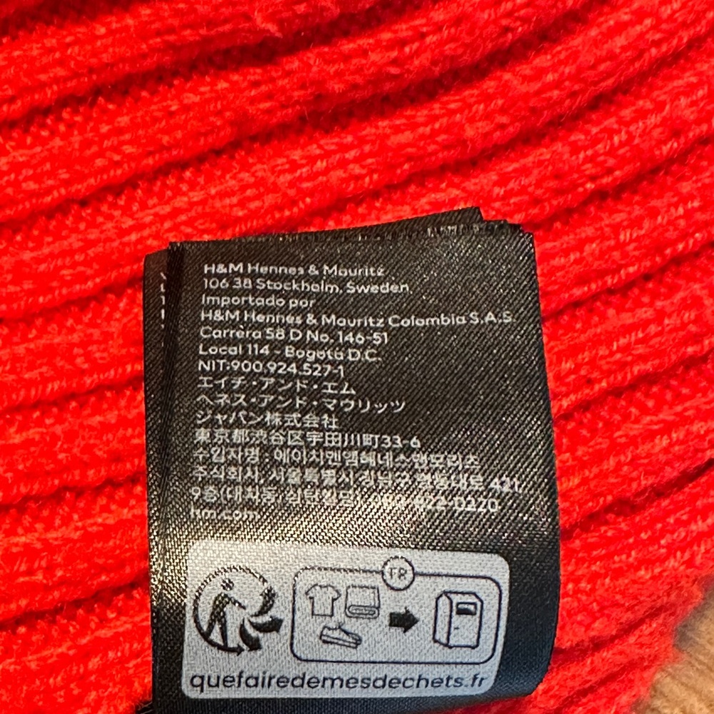 Cozy Red Ribbed Sweater - Picture 7 of 8